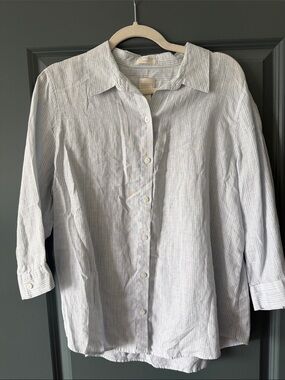 Chico's Light Blue & White Striped Casual Button-Down Shirt